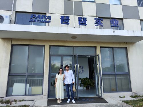 Αργεντινή μάρκα παγωτού καινοτομεί με την παραγωγή ενεργειακών σφαιρών μέσω της μηχανής του παππού της Σαγκάης