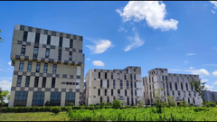 - Η μηχανή του μπαμπά.